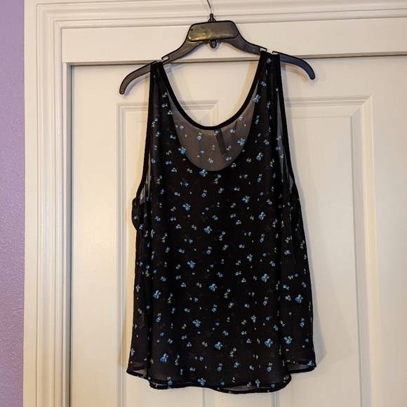 Semi Sheer Black Floral Tank Top - Picture 2 of 3